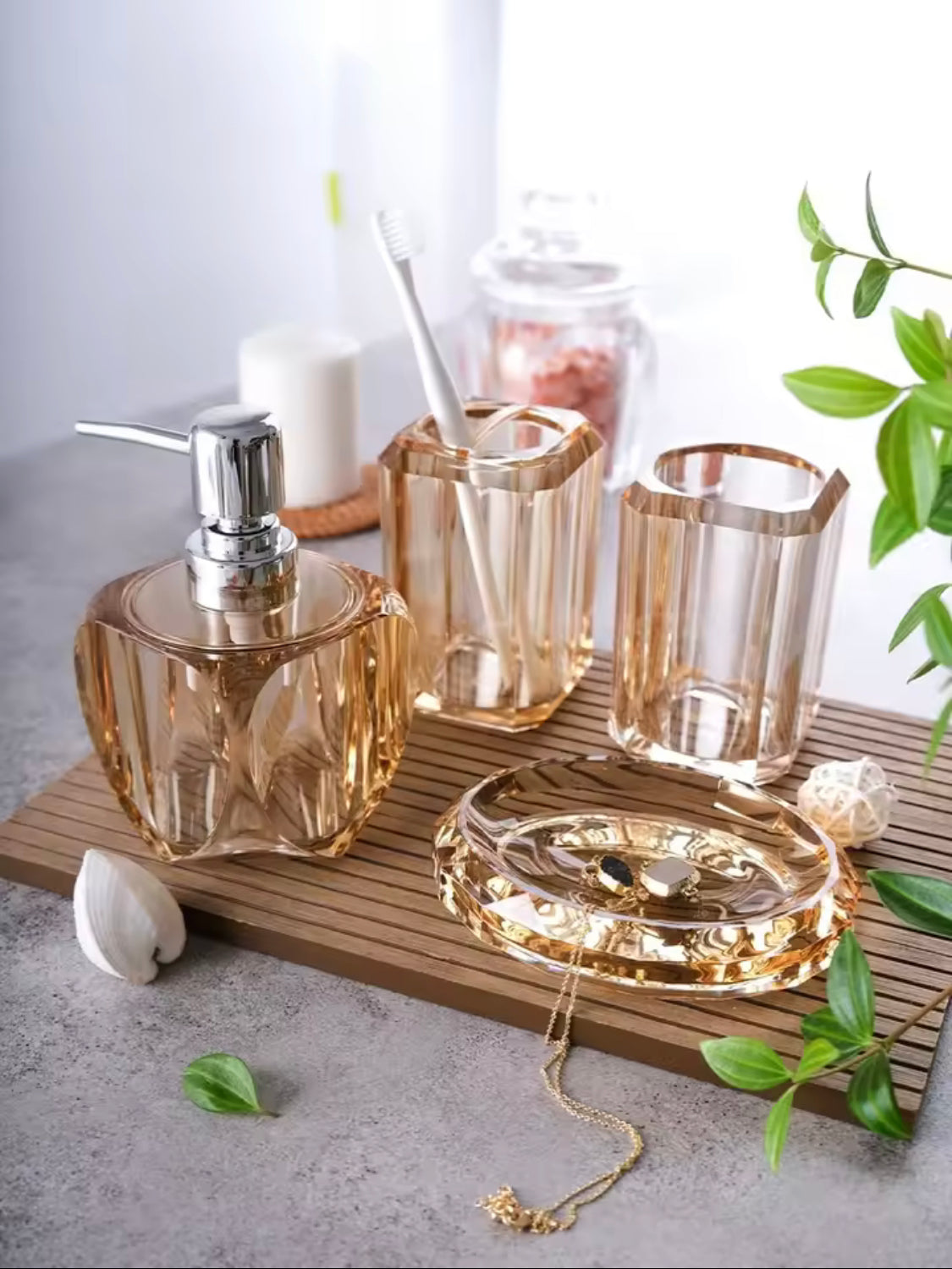 Luxury Acrylic Bathroom Accessory Set – 4-Piece Crystal Glass Soap Dispenser & Bathroom Décor Set