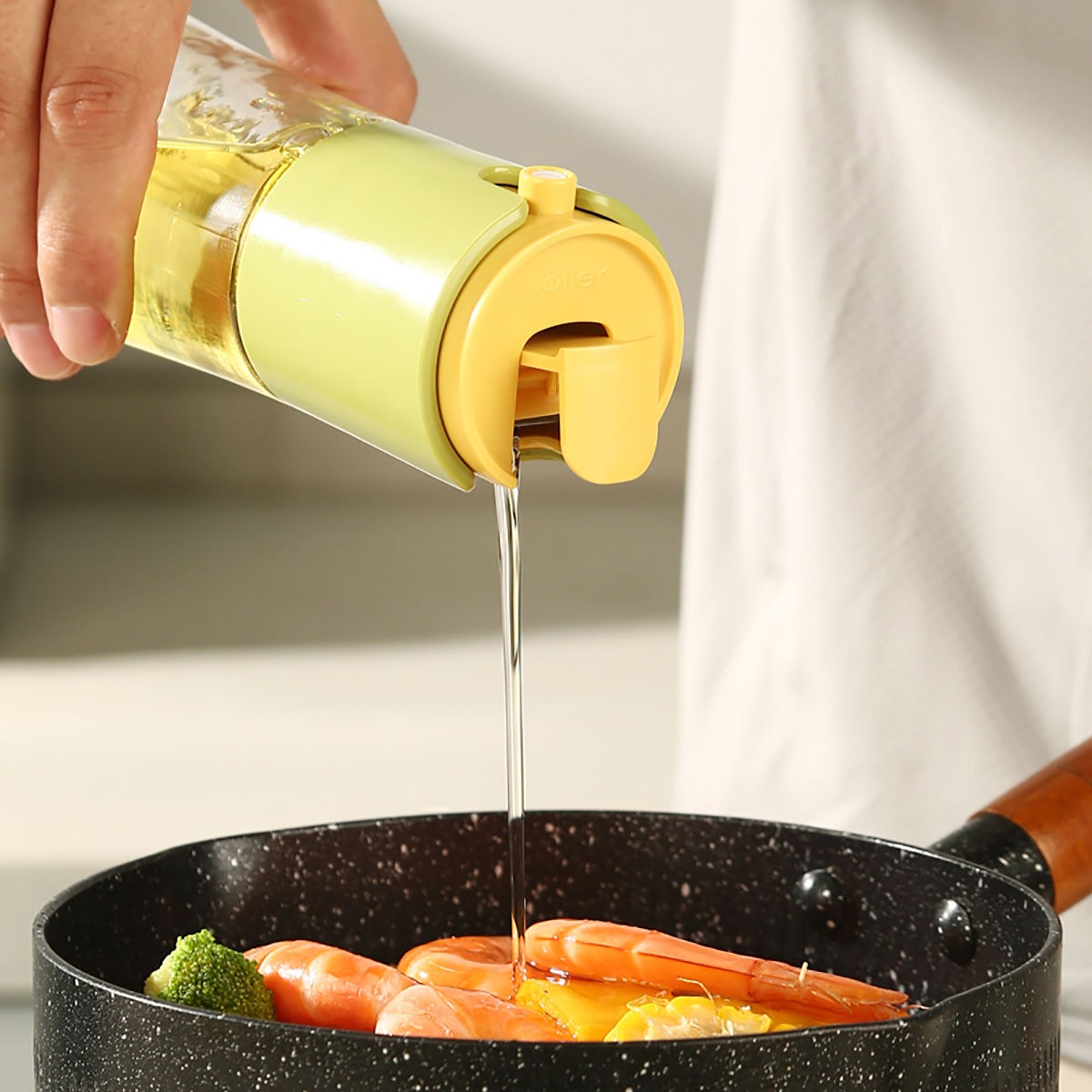 2 In 1 Oil Spray Bottle And Dispenser 300ml