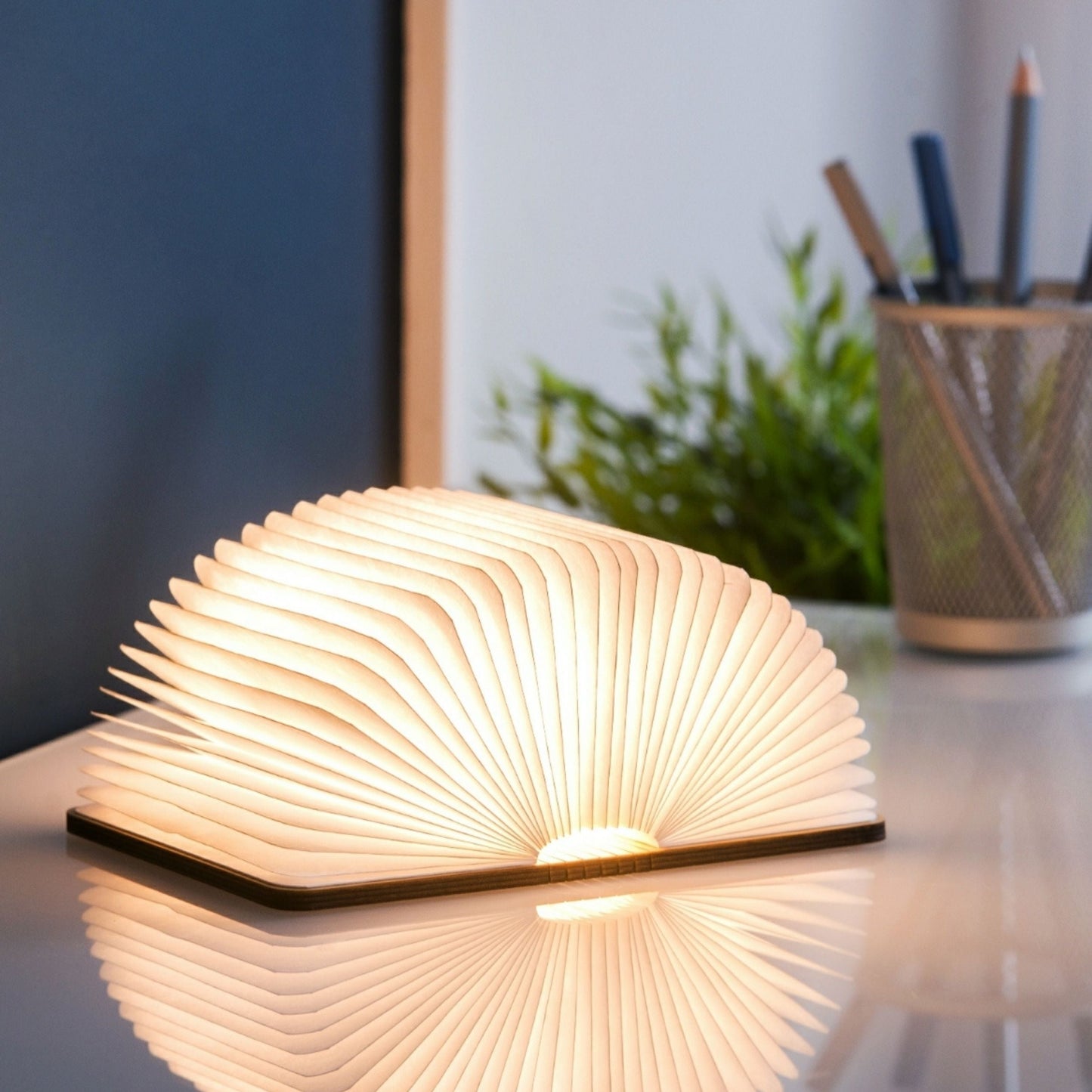 BOOK WOODEN RECHARGEBLE LED LAMP