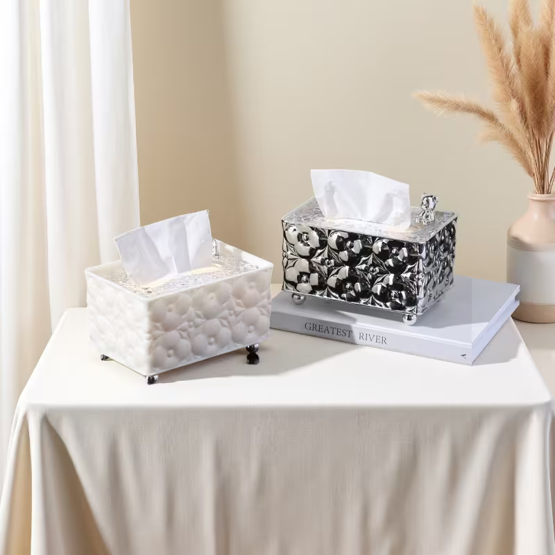 LUXURY DECORATIVE TISSUE BOX WITH CRYSTAL LID AND CHROME BUNNY ACCENT