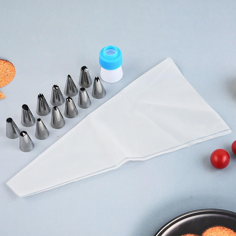 12 PC CAKE DECORATOR SET