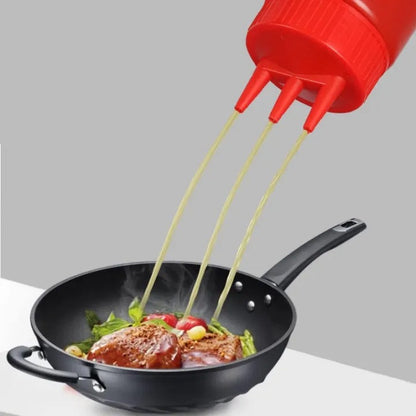 Pack of 2  Plastic Squeezing Sauce bottle New Graduated 3 Nozzles Squeeze Bottles