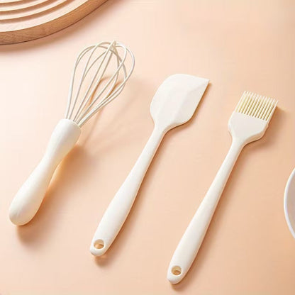 3 PIECE BAKING SET SILICONE SCRAPER EGG BEATER & GREASE BRUSH