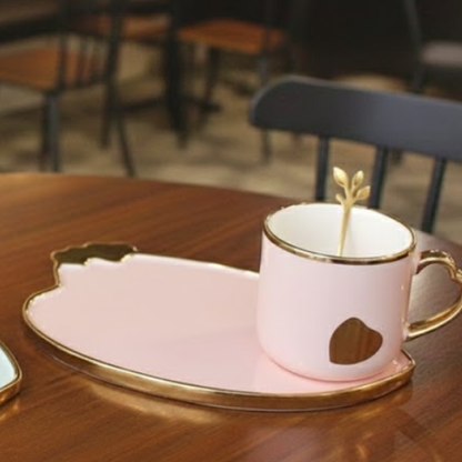 Luxury Heart-Shape Ceramic Coffee Mug with Gold Handle & Tray (1 Pc)