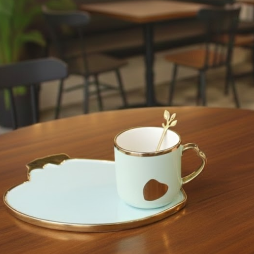 Luxury Heart-Shape Ceramic Coffee Mug with Gold Handle & Tray (1 Pc)