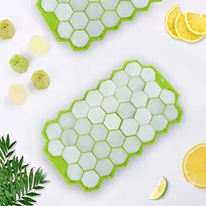 1 Ice Tray Easy Push Pop Out Square Silicon Ice Cubes Tray Honeycomb Shape Silicone Ice Cube Molds with Lid Flexible Tray for Refrigerator And Freezer