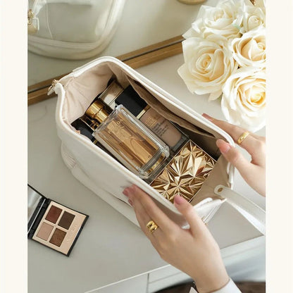 Luxury Leather Travel Makeup Bag – Large-Capacity Cosmetic Organizer with Multi-Compartment Design