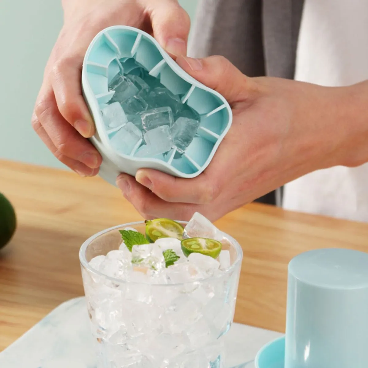 Large Silicone Ice Bucket for 2 Drinks - Space Saving, Easy to Use - Image 3