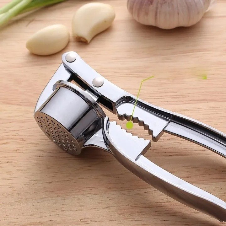Stainless Steel Garlic Press - Kitchen Garlic Mincer for Easy Crushing - Image 5