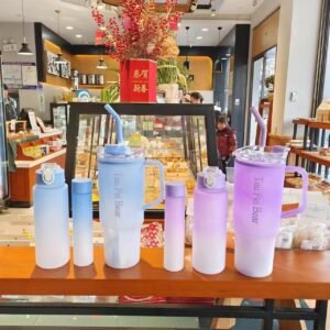 3-Piece Gradient Plastic Bootles Set With Straw Handle