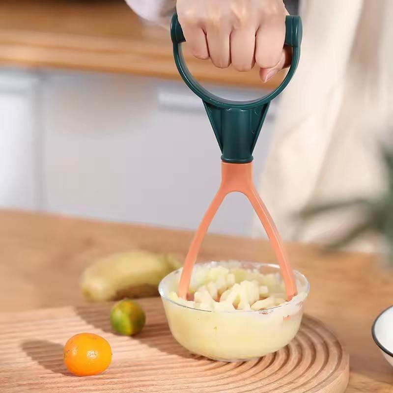 Plastic Potato Masher, Multifunctional Food Shredder - Image 2