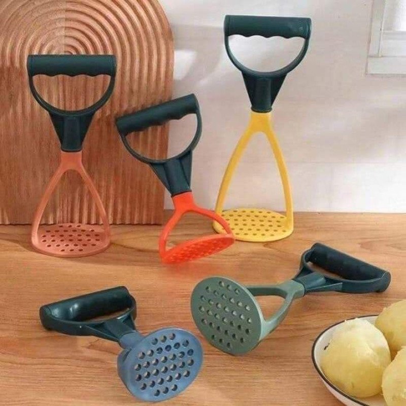Plastic Potato Masher, Multifunctional Food Shredder - Image 5