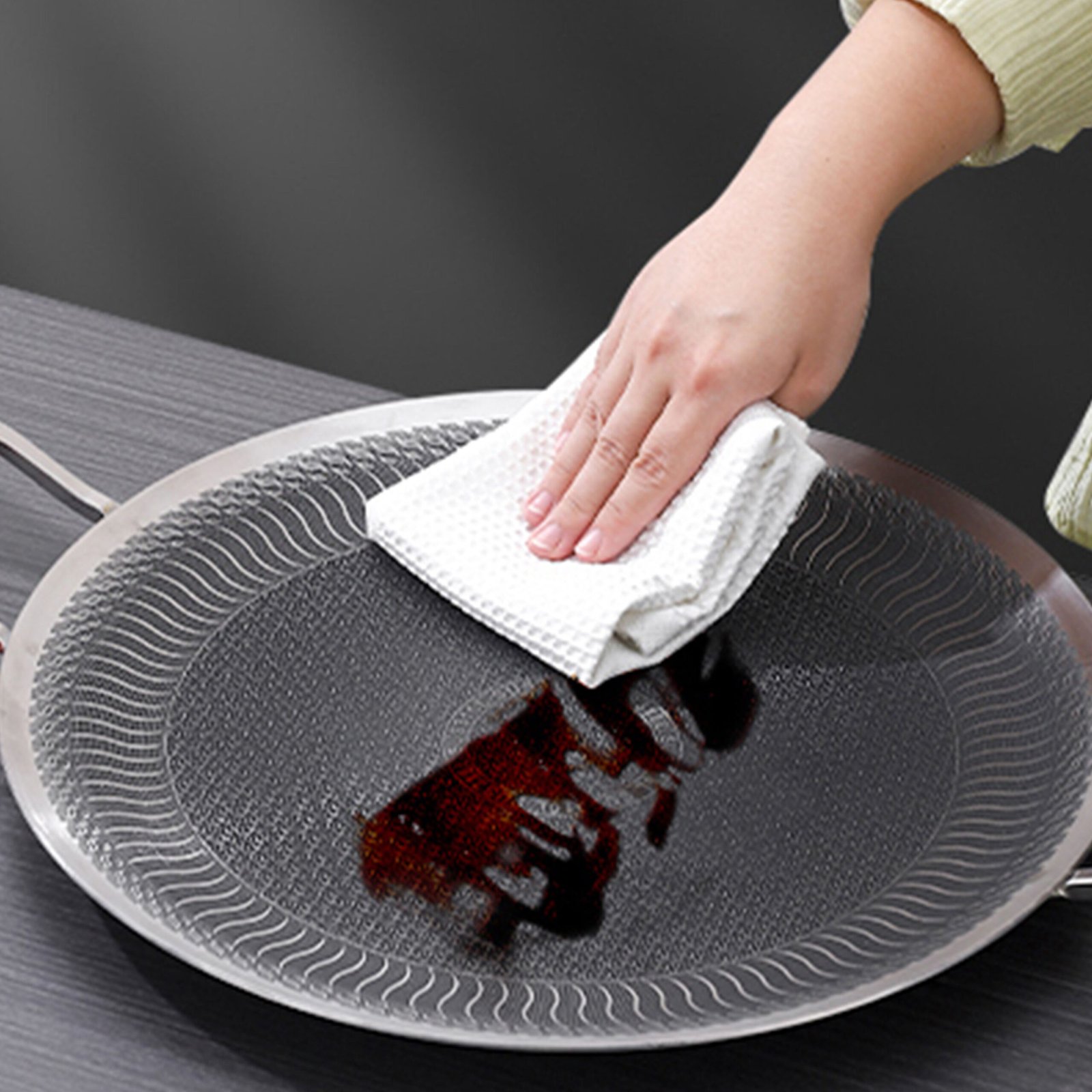 Korean Honey Comb Laser Coating Non Stick Tawa Portable Grill Pan WIth Beech Anti-heat Handle - Image 5