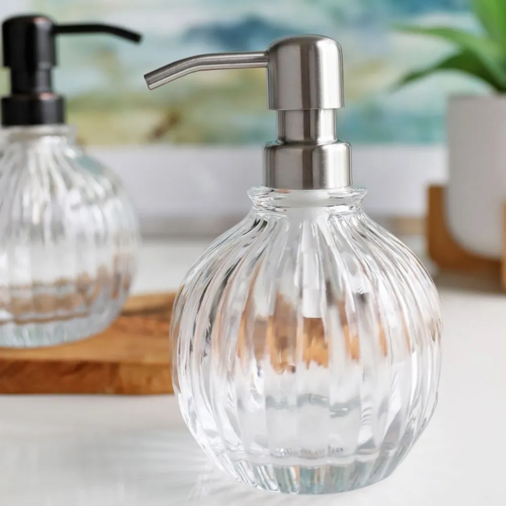 Nova Senorita Acrylic Soap Dispenser - Image 4