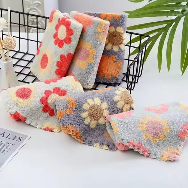 Pack of 5 Absorbent Cleaning Towels - Image 2