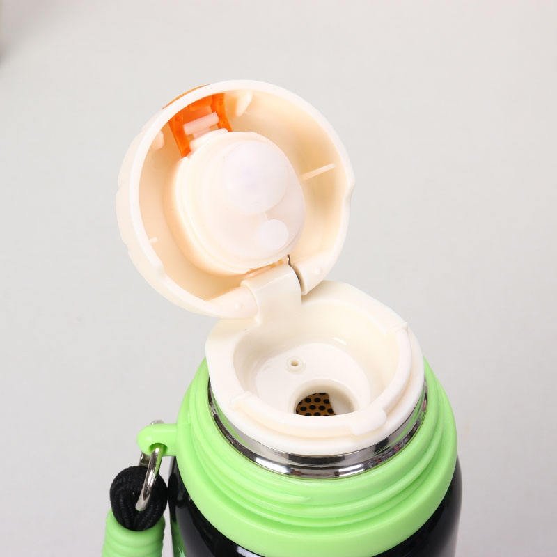 VACCUME THERMAL PANDA BOTTLE 550ML - Image 3